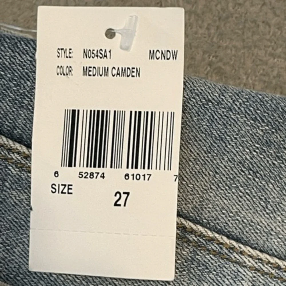 Edyson Delon Distressed Denim Jean Shorts Blue Camden Medium Wash Hi-Rise‎ 27